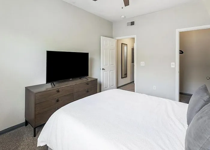 Landing Modern With Amazing Amenities * Fort Worth